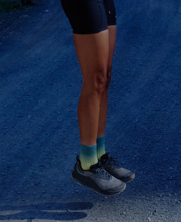 Women's Roam Trail Running Shoe  |  Black/Black